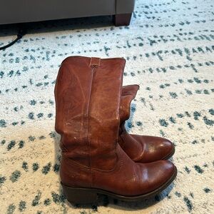 ECU Frye Carson tall zip, 6.5
